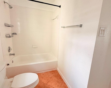 2918 Beacon Grove Street - Photo Thumbnail 6