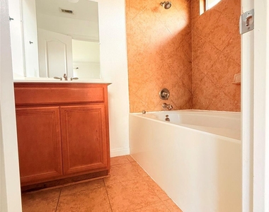 2918 Beacon Grove Street - Photo Thumbnail 10