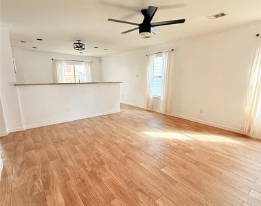 2918 Beacon Grove Street - Photo Thumbnail 12