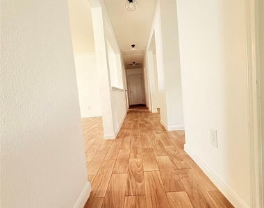 2918 Beacon Grove Street - Photo Thumbnail 2