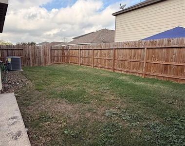 2918 Beacon Grove Street - Photo Thumbnail 15