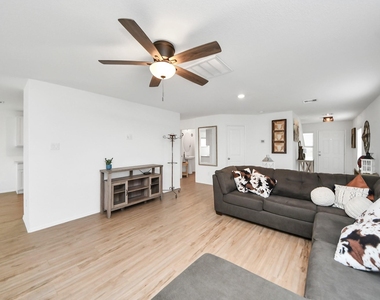 26915 Wilderye Cove Ln - Photo Thumbnail 4