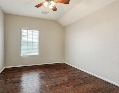 2626 N Canyon Falls Dr Drive N - Photo Thumbnail 8