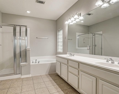 2626 N Canyon Falls Dr Drive N - Photo Thumbnail 9