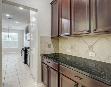 2626 N Canyon Falls Dr Drive N - Photo Thumbnail 7