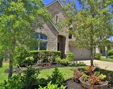 282 Sky Top Drive - Photo Thumbnail 2