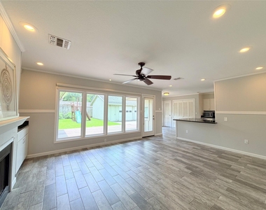 5019 Yarwell Drive - Photo Thumbnail 7