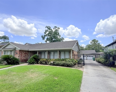 5019 Yarwell Drive - Photo Thumbnail 2