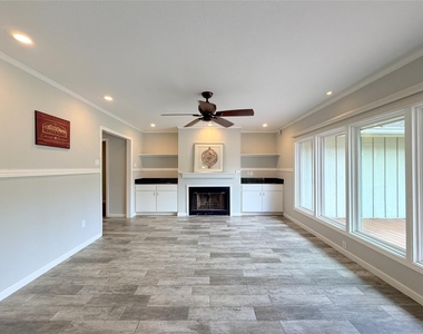 5019 Yarwell Drive - Photo Thumbnail 9
