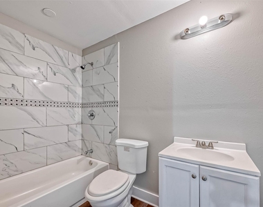 5606 Elm Springs Drive - Photo Thumbnail 11