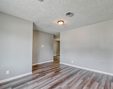 5606 Elm Springs Drive - Photo Thumbnail 2