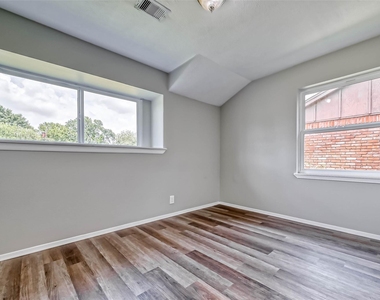 5606 Elm Springs Drive - Photo Thumbnail 14