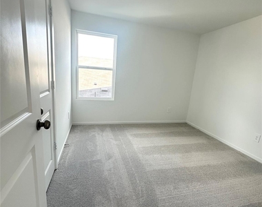 16477 Blossom Grove Drive - Photo Thumbnail 7