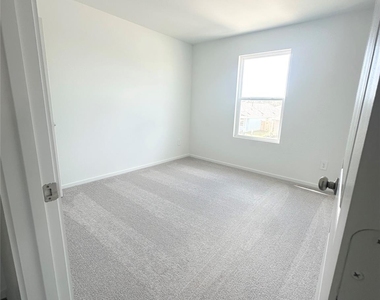 16477 Blossom Grove Drive - Photo Thumbnail 9