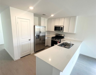 16477 Blossom Grove Drive - Photo Thumbnail 2