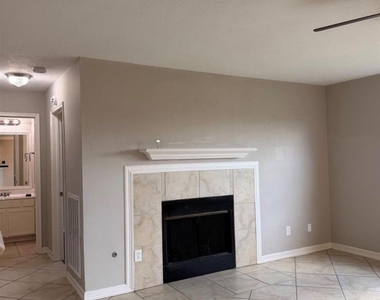 4707 E Parma Drive - Photo Thumbnail 10
