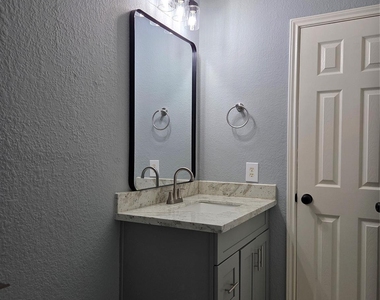 9526 Heflin Colony Drive - Photo Thumbnail 38