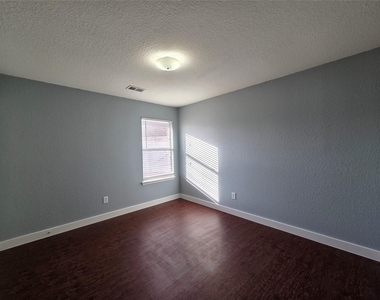 9526 Heflin Colony Drive - Photo Thumbnail 35