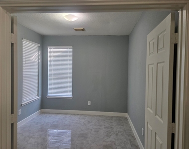 9526 Heflin Colony Drive - Photo Thumbnail 17