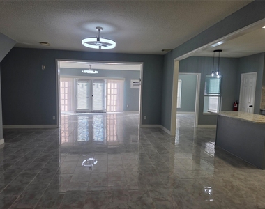 9526 Heflin Colony Drive - Photo Thumbnail 16