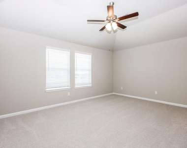 3018 Tres Olivos Dr - Photo Thumbnail 12