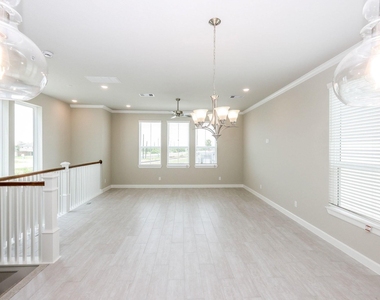 3018 Tres Olivos Dr - Photo Thumbnail 8