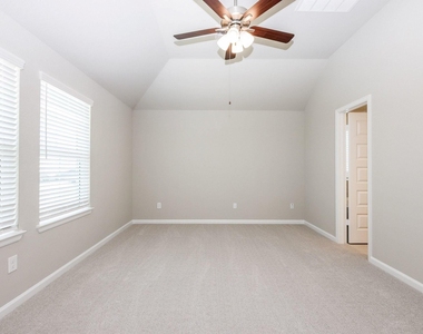 3018 Tres Olivos Dr - Photo Thumbnail 13