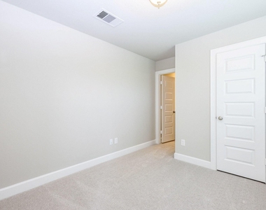 3018 Tres Olivos Dr - Photo Thumbnail 1