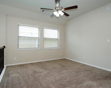 239 Biltmore Loop - Photo Thumbnail 20