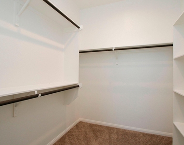 239 Biltmore Loop - Photo Thumbnail 27