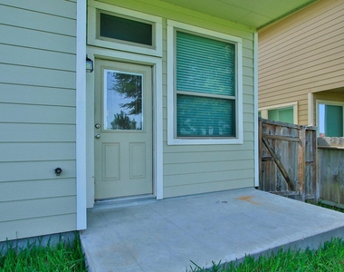 239 Biltmore Loop - Photo Thumbnail 34