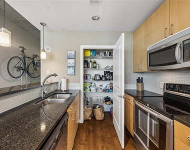 5925 Almeda Road - Photo Thumbnail 9