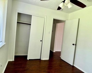 13518 Townwood Drive - Photo Thumbnail 5