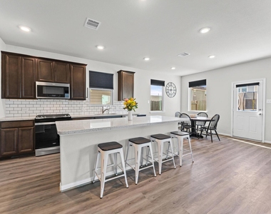 5343 Marisol Cove Drive - Photo Thumbnail 9