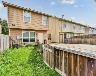 16843 Mammoth Springs Drive - Photo Thumbnail 27