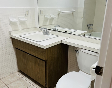 355 S Bel Aire Drive S - Photo Thumbnail 6