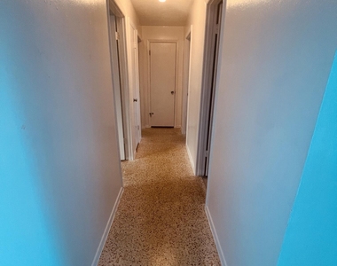355 S Bel Aire Drive S - Photo Thumbnail 12