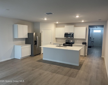 3748 Maya Place Se - Photo Thumbnail 7