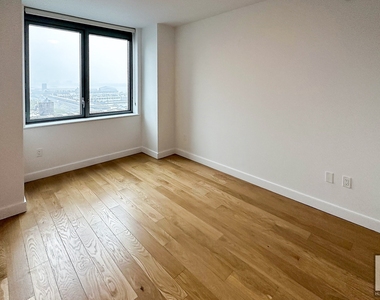 West 57th Street - Photo Thumbnail 1