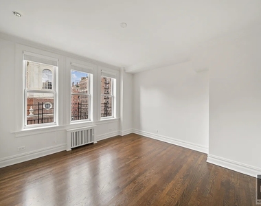 East 80th Street - Photo Thumbnail 2