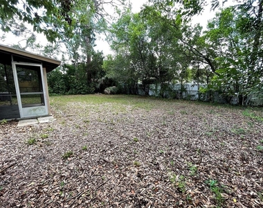 1324 Whitewood Drive - Photo Thumbnail 14