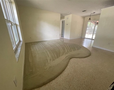 1324 Whitewood Drive - Photo Thumbnail 2