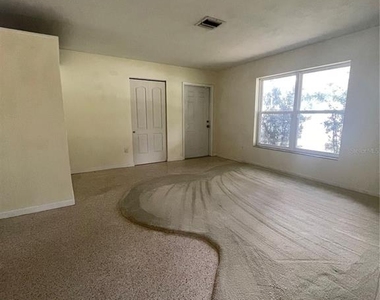 1324 Whitewood Drive - Photo Thumbnail 3