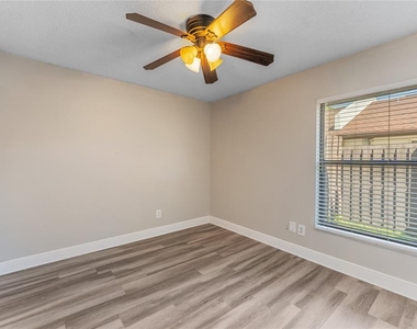 5201 Bellefield Drive - Photo Thumbnail 26