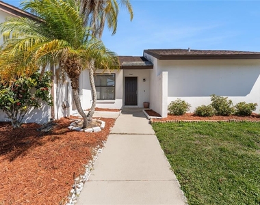 5201 Bellefield Drive - Photo Thumbnail 2