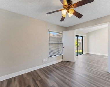 5201 Bellefield Drive - Photo Thumbnail 22