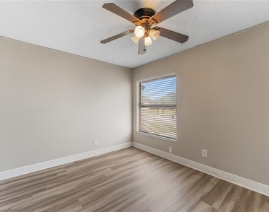 5201 Bellefield Drive - Photo Thumbnail 19