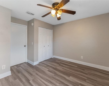 5201 Bellefield Drive - Photo Thumbnail 25