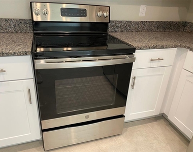 8533 Reedville Street - Photo Thumbnail 2