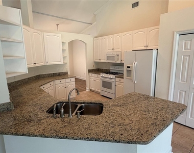 14832 Heronglen Drive - Photo Thumbnail 11